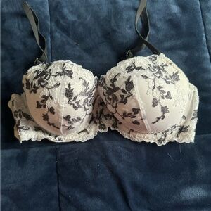 Victoria’s Secret Dream Angels Demi Bra size 34C